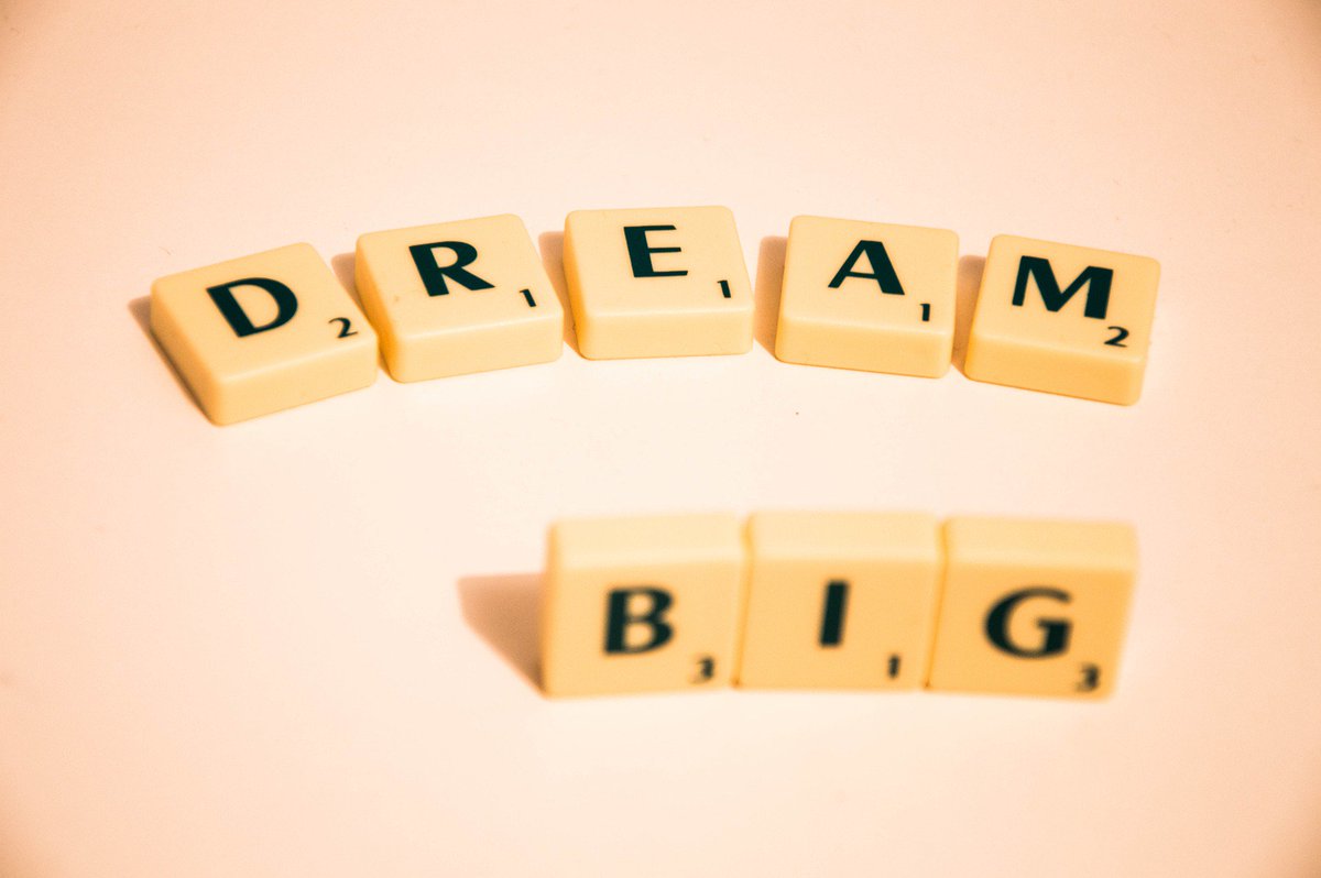 chat_media's tweet photo. Happy Monday! No matter what your goals are, we can put together the super team to make it happen. #Socialmedia #video #livestreaming #videobio #musicvideo #photography https://t.co/UDlUjkj7pR https://t.co/ERQRAAjUTB