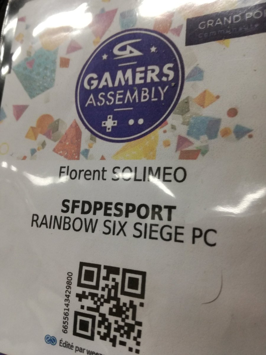 Aotsukiii_'s tweet image. @fofiopathe non. Je ne t&apos;oublie pas toi et ta belle bande de #SFDP comme l&apos;indique cette photo ❤️ tu restes je pense la rencontre de cœur dans cette commu et c&apos;est toujours un plaisir de t&apos;avoir aux événements