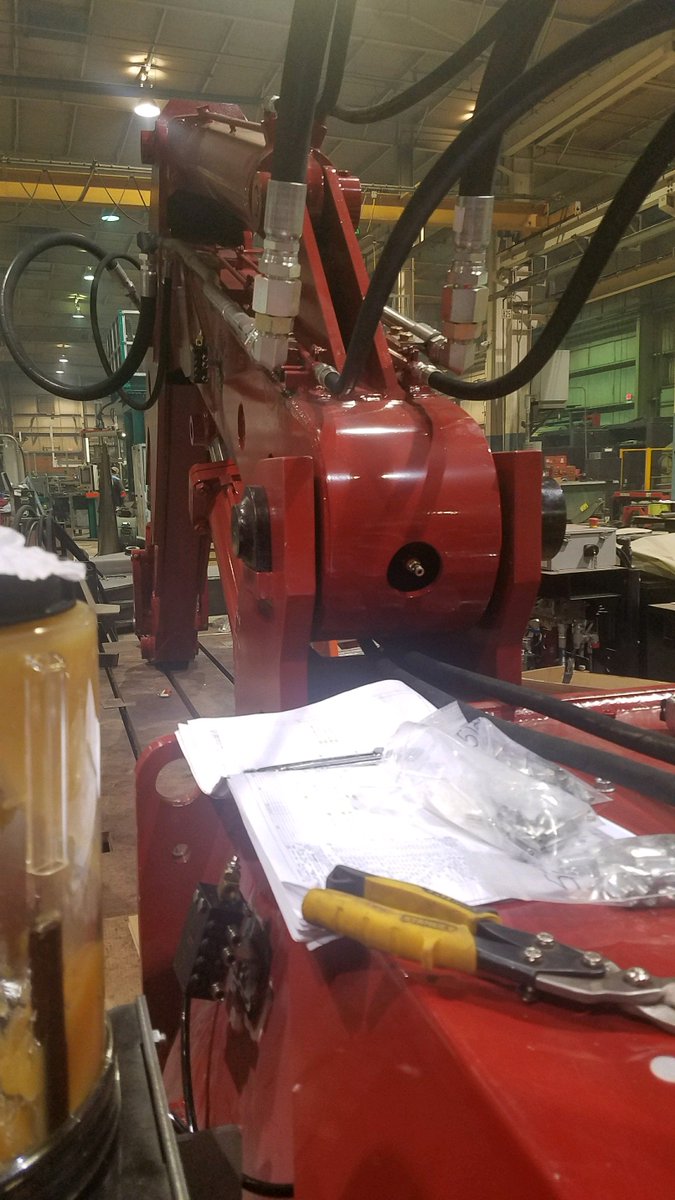 AlliedBooms's tweet photo. Our 1505HD #PowerBoom under construction. The 1505 is perfect for the harder rock applications, with its heavier duty stick and larger diameter pins. Let's go #Crushin. #Mining #Aggregate #Quarry https://t.co/wL51xBxdcj
