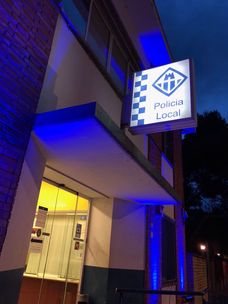 PLVNG's tweet image. Som #blaus per tot@s ells!!!  #DiaMundialAutismo #gollumsblaves.
#transtornsinvisiblesquefaremvisibles 
#jousveig
@FedCatAutisme 
@CaeEspana 
@AutismEurope 
@AutismeCat 
#8760H #policiadereferència