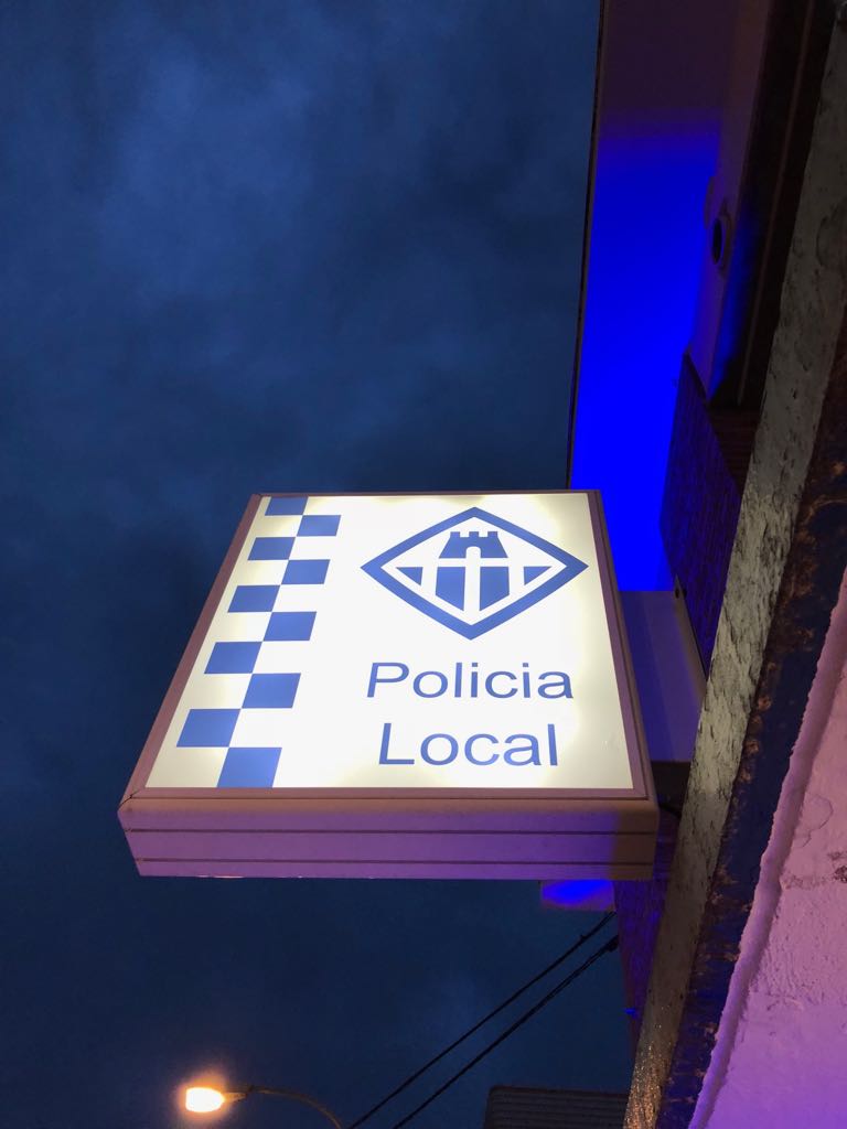 PLVNG's tweet image. Som #blaus per tot@s ells!!!  #DiaMundialAutismo #gollumsblaves.
#transtornsinvisiblesquefaremvisibles 
#jousveig
@FedCatAutisme 
@CaeEspana 
@AutismEurope 
@AutismeCat 
#8760H #policiadereferència