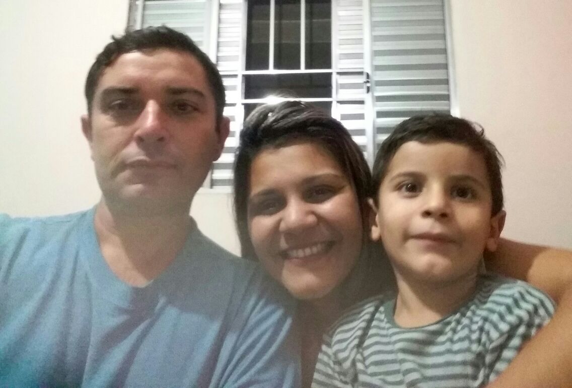 transwolff's tweet photo. Hoje é o Dia do Autismo. A gente não podia esquecer dos nossos autistas> São dezenas que levamos por dia no Atende    https://t.co/KgMSJkEMj6 https://t.co/Z1qoTdKGbc