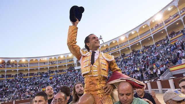 Hoy, desde <a href="/GLascruces/">Gen. Las Cruces</a>, hemos entregado al CAT de la <a href="/ComunidadMadrid/">Comunidad de Madrid</a> propuesta de homenaje al torero Iván Fandiño, fallecido trágicamente en Aire Sur L’adour el 17 de junio. Por sus éxitos logrados y por la sangre derramada en la arena de <a href="/LasVentas/">Plaza de Las Ventas</a> 

#EternoFandiño 🦁