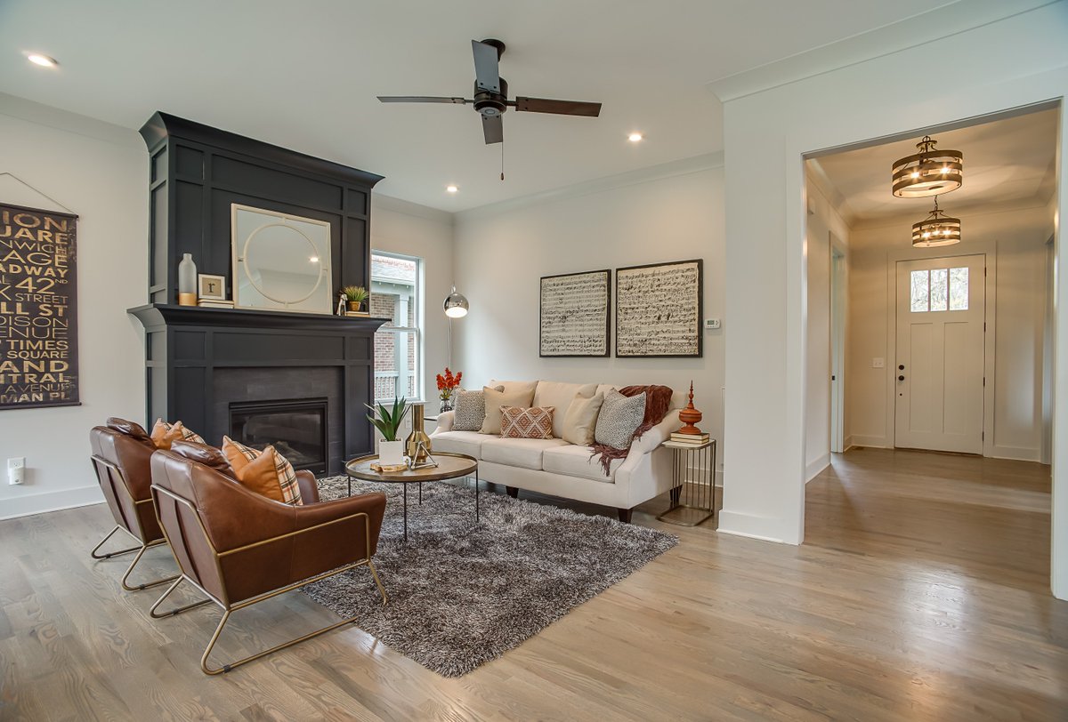 LiveParagon's tweet image. This beautiful new Paragon home in Crieve Hall is available and could be yours!  4 BED/ 3.5 BATH, 2,748 sq ft. $684,900
495 A Broadwell Dr. 
liveparagon.com