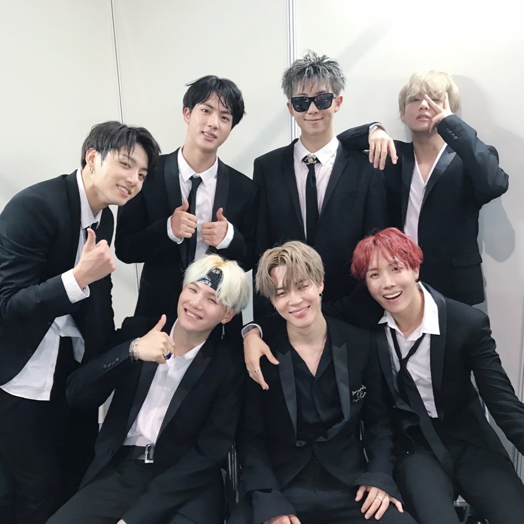ARMY_ANNIE2006's tweet photo. #PremiosMTVMiaw
Hagamos que BTS gane otro premio 😍😍
@BTS_twt
#THOSFansBTS1A
#BBMAs
#MICDrop
#YoutubeRedForColombia
#ThankYouBigHit
#BurnTheStage
#BTS
Se lo merecen aunque estemos a una larga distancia... Siempre cuenten con nosotros, son el mejor grupo que existe
😍😘 https://t.co/sHG4RQU3h4
