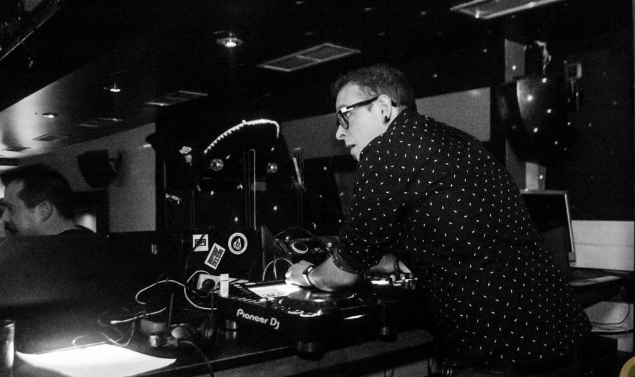 Foto en Novecento! #salceda #vincestone  #bailandoreggaeton #Mystika #pioneerdj #dj #party