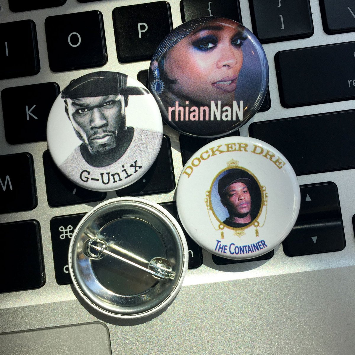 RapperTurnedDev's tweet photo. Pack it up! Pack it in! Announcing Button Pack 2 &amp;&amp; Button Pack 3, and a secret pin!
#NPM #2BlockChainz #BEYONCSS #GUNIX #rihanNaN #DockerDre + ?
#JavaScript
#docker
#nodeJS
https://t.co/CmvnKhuoIR https://t.co/637VgPiVr5