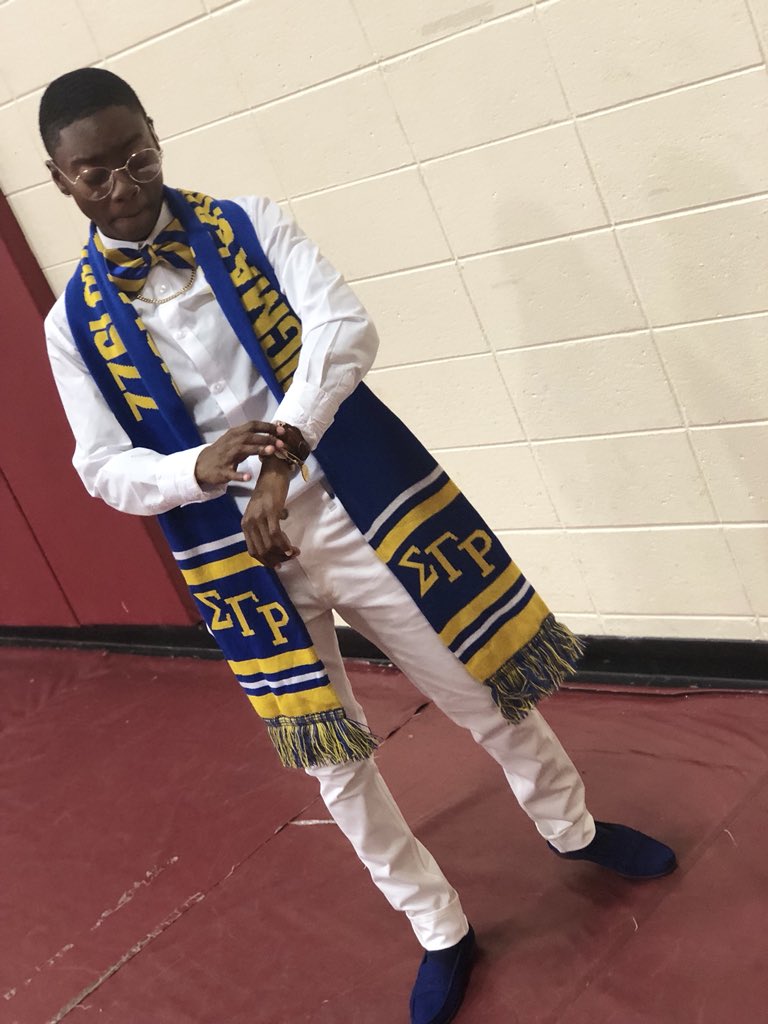 dvddyjuice_'s tweet image. I’m so proud I had the opportunity to be apart of that is wonderful journey with these beautiful young ladies 💛💙 #ProStatus #DripSZN 💧