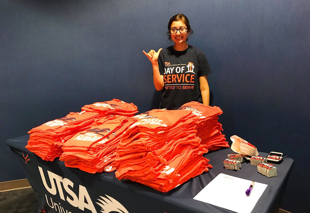 UTSA's tweet image. First-Gen Fest is kicking off with a movie inside the Retama Auditorium. Grab some popcorn and some swag, ’Runners. #UTSA #FirstGenUTSA #FirstGenPride #FirstGenOrgullo #FirstGenRunners #CelebrateFirstGen @utsa_first2go