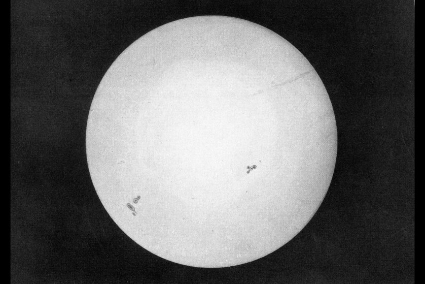 The first photograph of the sun, a daguerrotype made with a 1/60 second exposure by the physicists Louis Fizeau and Léon Foucault, was taken #OTD in 1845.