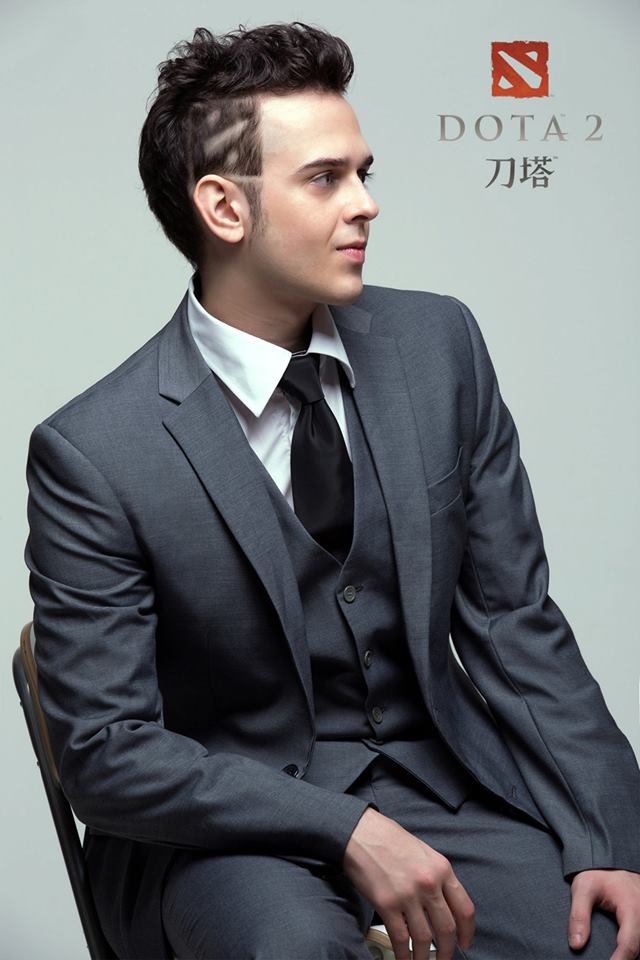 DZzbvLOXcAArINz.jpg:large