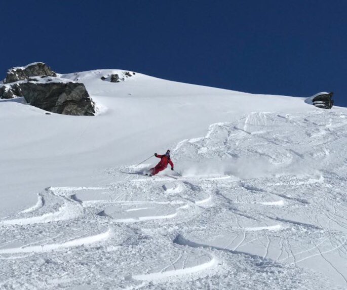MDrillbreads's tweet photo. #autocelebration
Neve di Gennaio nel mese di Aprile.
Spettacolo https://t.co/GLuKoMGy5C