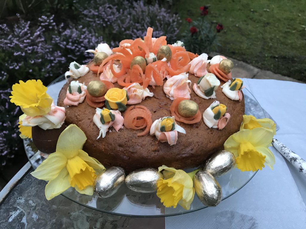 gizele_gh's tweet photo. #GBBO carrot cakes ❤️ by #Gizele https://t.co/BGjuRAzsfR