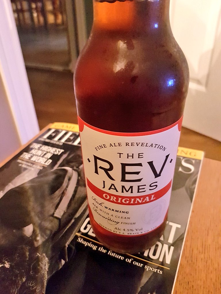 PairDropped's tweet photo. Best thing to come out of Wales since @GethinJones123 ......
@brainsbrewery #therevjames https://t.co/uKbrCyqSUh