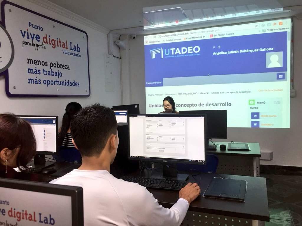 PvdLabVillavo's tweet photo. Continuamos hoy con los cursos certificados del @ministerio_tic y la @Utadeo_edu_co a esta hora en el curso de Formulación de proyectos de desarrollo con énfasis en proyectos productivos Punto #ViveDigitalLab #Villavicencio https://t.co/zcLm7TCjlu