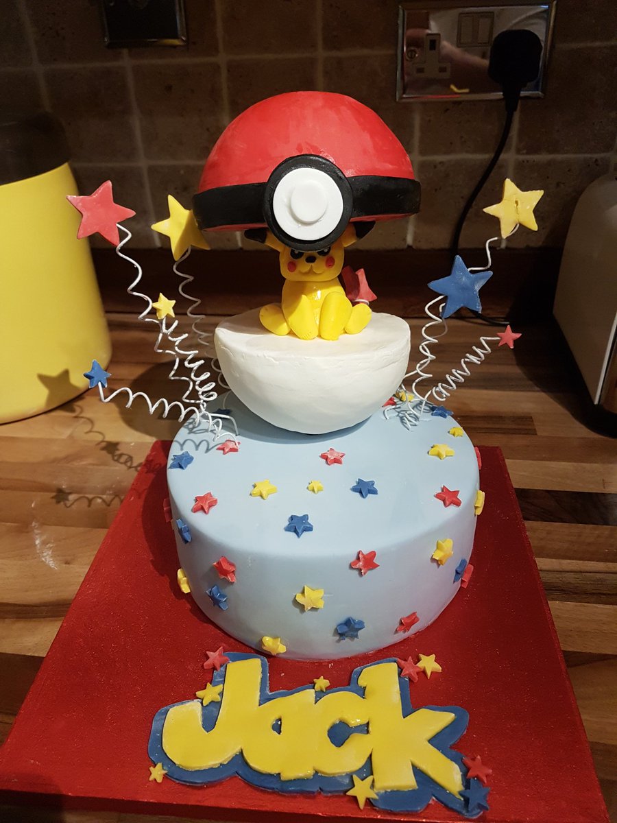 sweetpeavintea's tweet photo. I loved doing this one ! #Pokemon #pikachu #birthdaycake #sheffield https://t.co/gr0DbYofGV