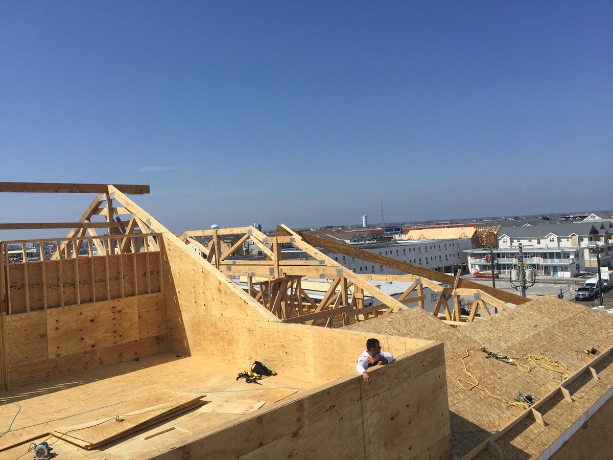 ENERCEPTINC's tweet image. More progress on the SIP roof install at Seaport Pier in @NorthWildwood , NJ. #seaportpier #siproof