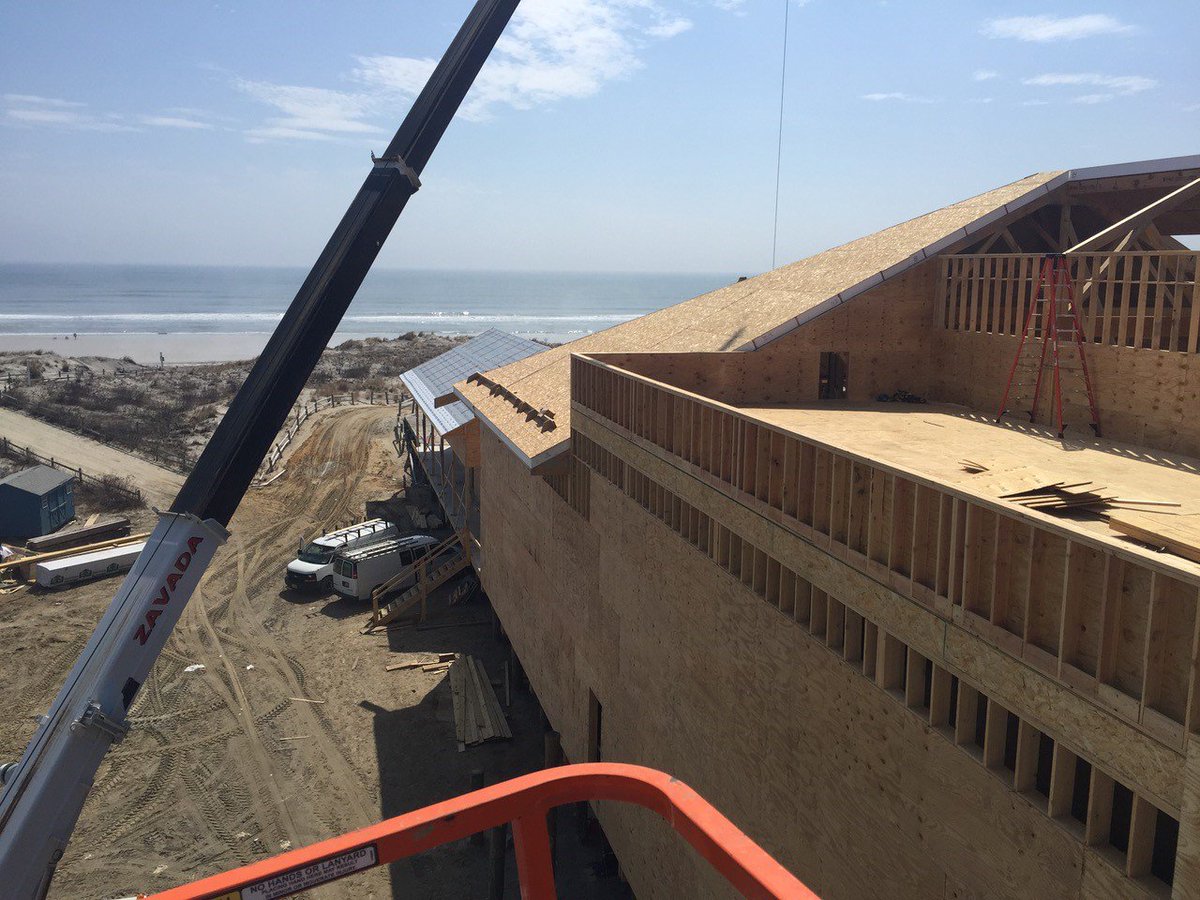 ENERCEPTINC's tweet image. More progress on the SIP roof install at Seaport Pier in @NorthWildwood , NJ. #seaportpier #siproof