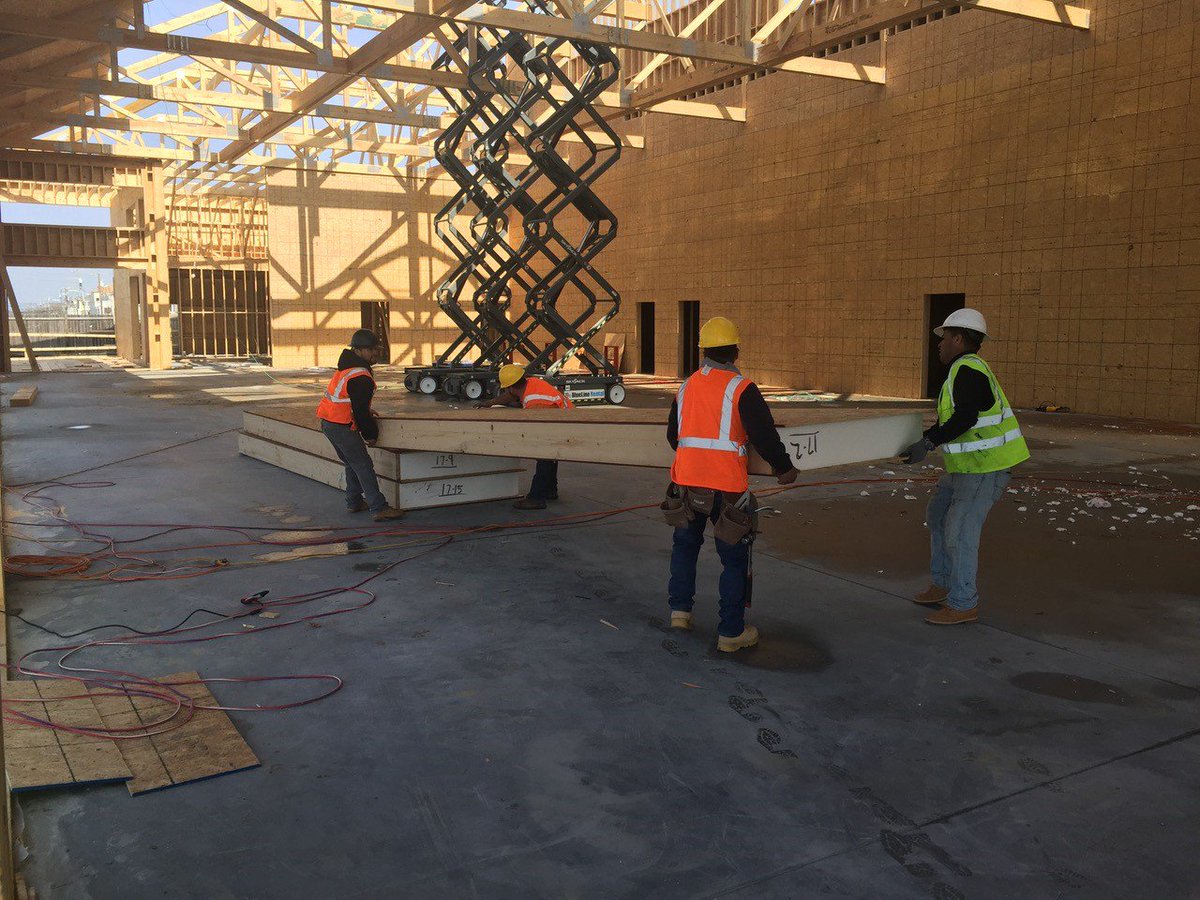 ENERCEPTINC's tweet image. More progress on the SIP roof install at Seaport Pier in @NorthWildwood , NJ. #seaportpier #siproof