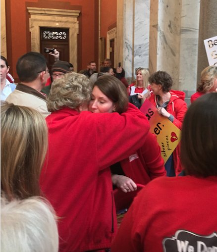 AlisonForKY's tweet photo. Helping keep this sea of #RedForEd fired up and ready to go! I've never seen our Capitol so alive. We're here for the long haul! #SnackTime #120Strong #APensionIsAPromise #GetUpGetOutGetLoud https://t.co/qQ7OYCPJxb