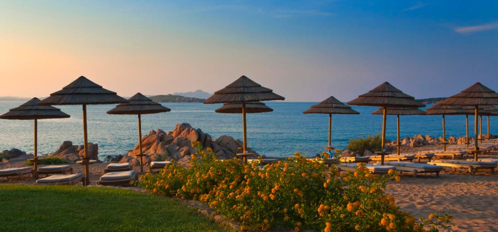 discovercosta's tweet photo. Sardinian magic sunset 
#discovercostasmeralda 
#italy #sardinia #costasmeralda #portocervo #hotelcaladivolpe #hotelromazzino #hotelpitrizza #cervohotel https://t.co/NpL0RYD6uy