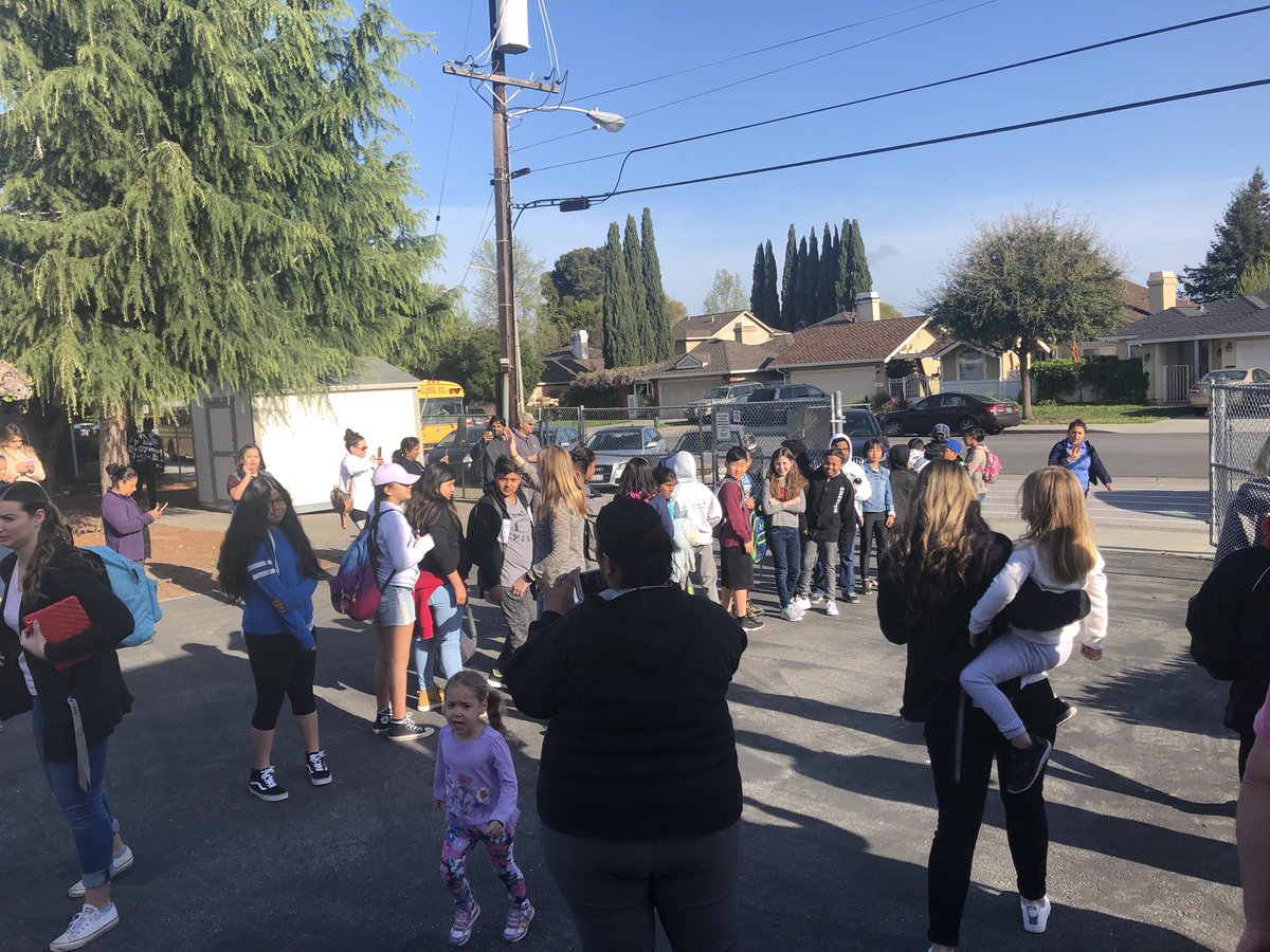 VargasSchool's tweet photo. And they’re off! Our 5th grade scientists have left for their week-long adventure at Science Camp!  We will miss them and look forward to hearing all about their experience! #vargasscientists #outdoorclassroom https://t.co/fLTGOAHIAn
