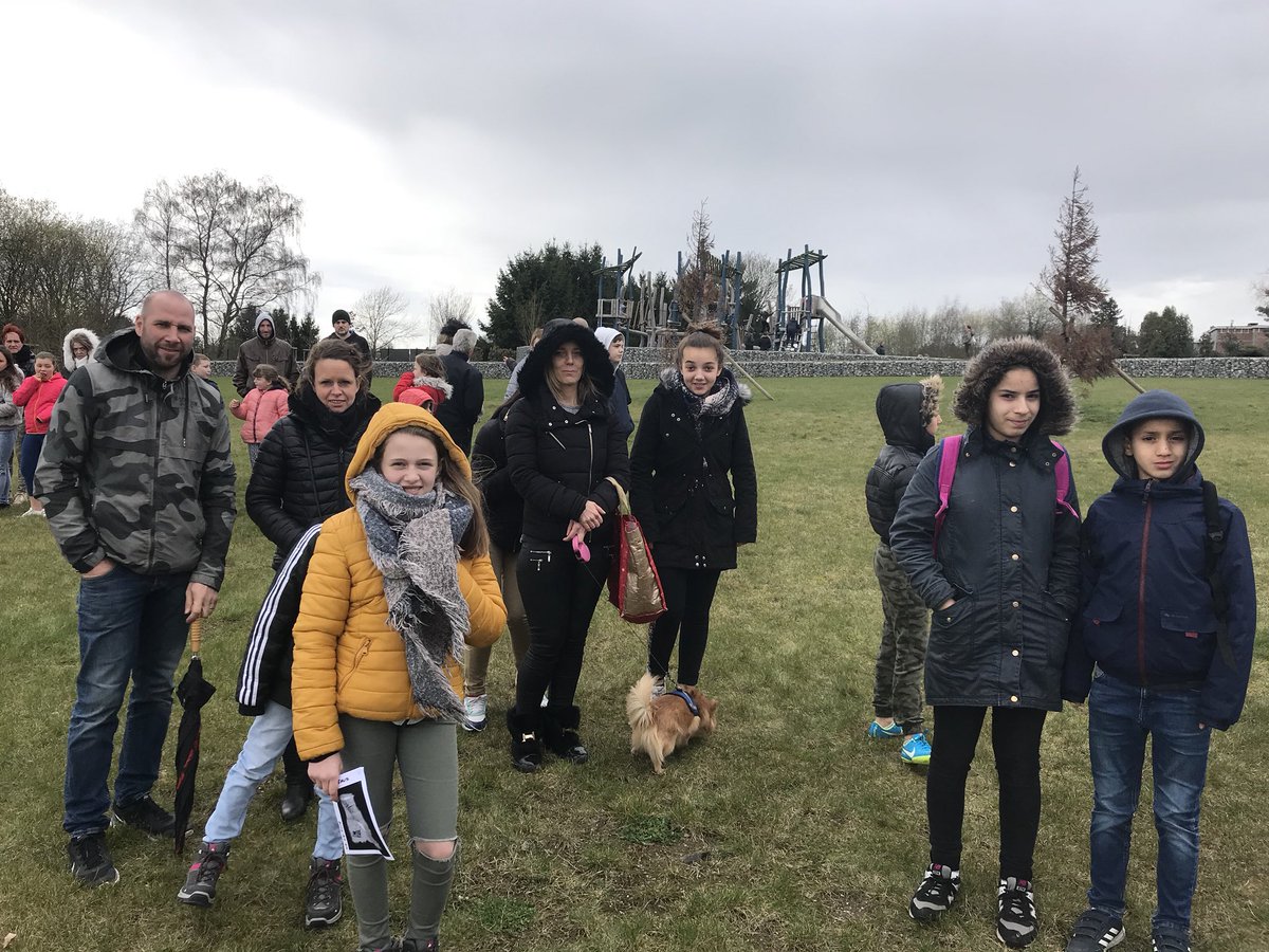 AnsCoteaux's tweet photo. Grande Chasse aux Trésors dans les Coteaux d’Ans réussie.
Le quartier a vécu à l’heure de l’intrigue, de l’énigme … qui ont mené les 200 participants d’un bout à l’autre,  en passant par de nombreux endroits méconnus... En fin de course, le trésor a été trouvé par les enfants. https://t.co/KOBGOMlzWT