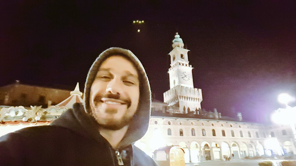 JoelSepelJOELSE's tweet photo. UFO time🛰 #UFOTIME #UFO #UFOINTHESKY #AlienShip #AlienInTheSky #Ufos #UfosTime #Aliens #Alieni #Ships #Vigevano #VigevanoCity #PiazzaDucale #PiazzaDucaleVigevano #VigevanoPiazzaDucale #JoelSe #JoelSepel #JoeleSepel #Singer #Musico #PerformerSinger #CrumbleNot #ShowMan #Musician https://t.co/pAvxYLh9OQ