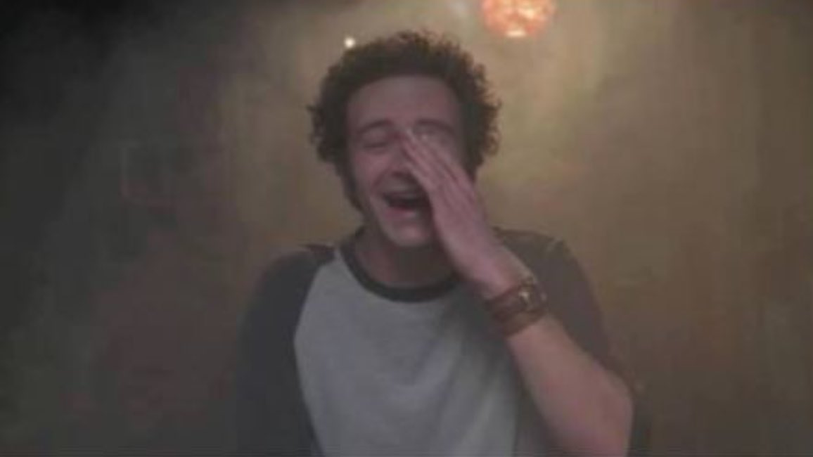 WeedGifs's tweet photo. When you get so high you can't stop laughing😂💚 https://t.co/eddMxuHhWI