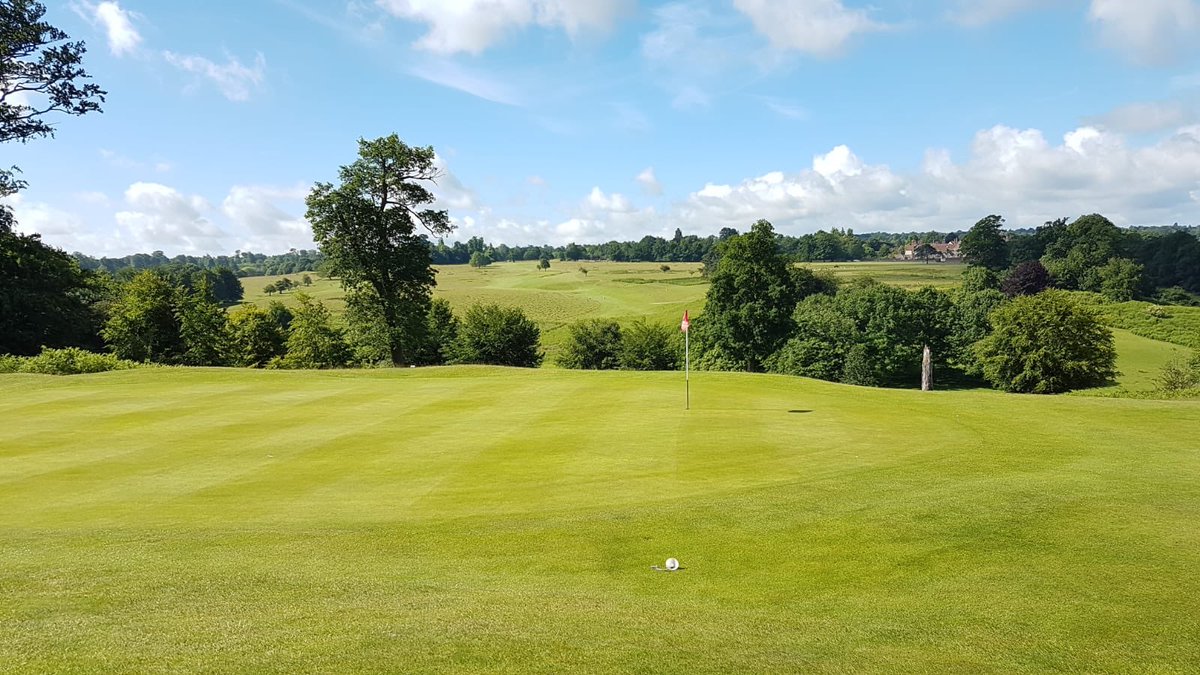 Just want to say a massive thanks to all the greenkeeping staff @KnoleParkGC for all there hard work this week during maintenance week. Plus a thanks to the members for being patient. #greenkeeping #maintenanceweek