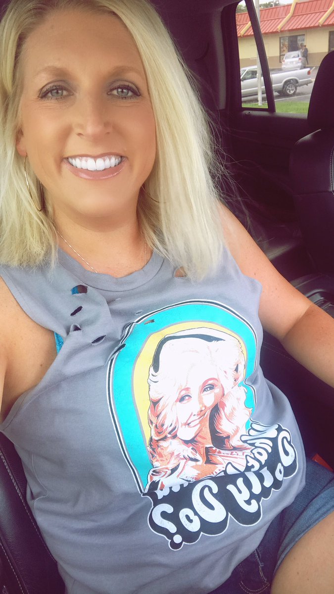 #WhatWouldDollyDo?  This shirt makes my great Saturday even better!!