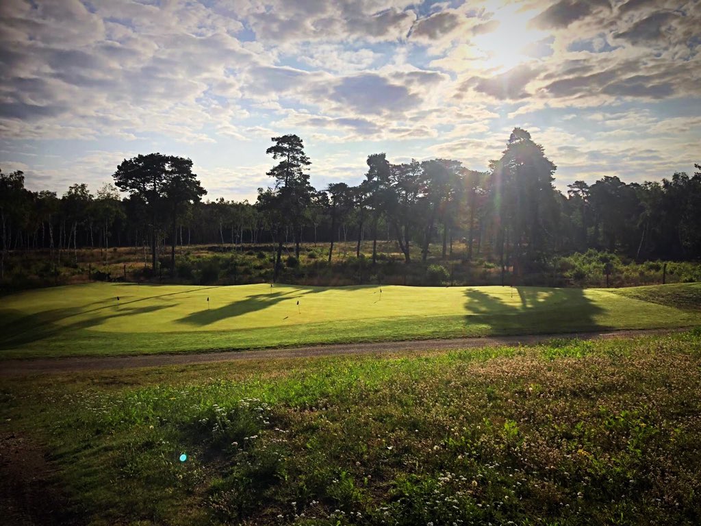 thelinksvalley's tweet photo. #puttinggreen #thelinksvalley #earlybird #veluwe #nature #linksgolfcourse #golf #mustplay #ermelo #brasserie #golfshop #golfschool #fittingcenter #flightscope #toptracer #drivingrange #golfpro #TheOpen https://t.co/N9BhTaF26R