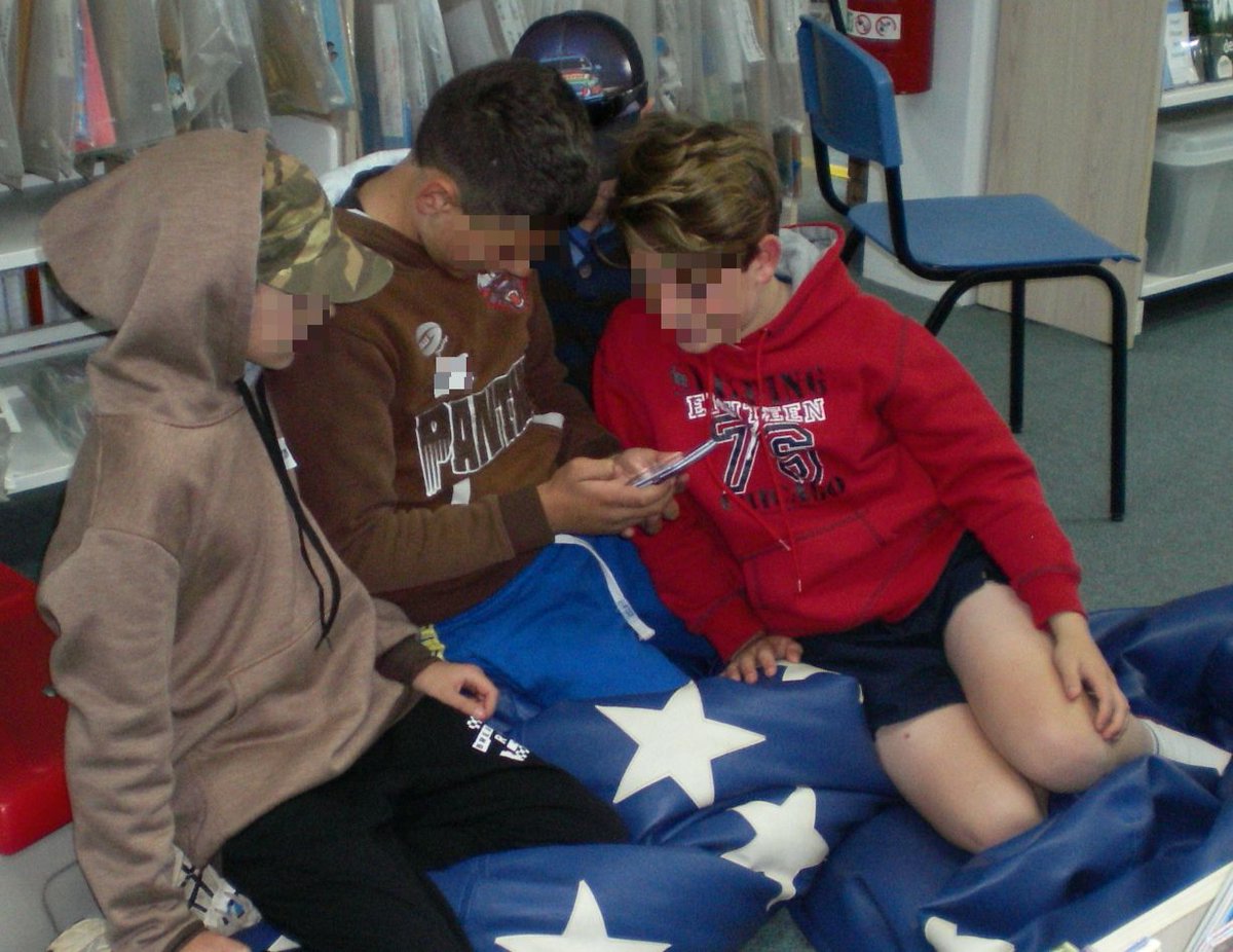 GilLibrary's tweet image. Thank you Dubbo Filmmakers for the absolutely amazing Young Filmmakers Bootcamp yesterday. Thank you to Orana Arts, Regional Arts NSW and the NSW Government for their support of this program. #EnjoyGilgandra #LiveEnjoyGrow