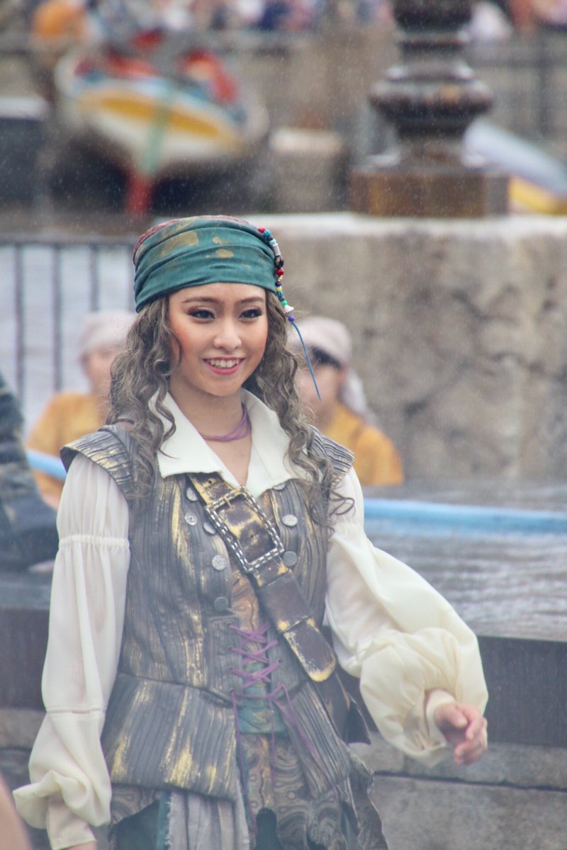 ディズニーダンサー シフト 交際