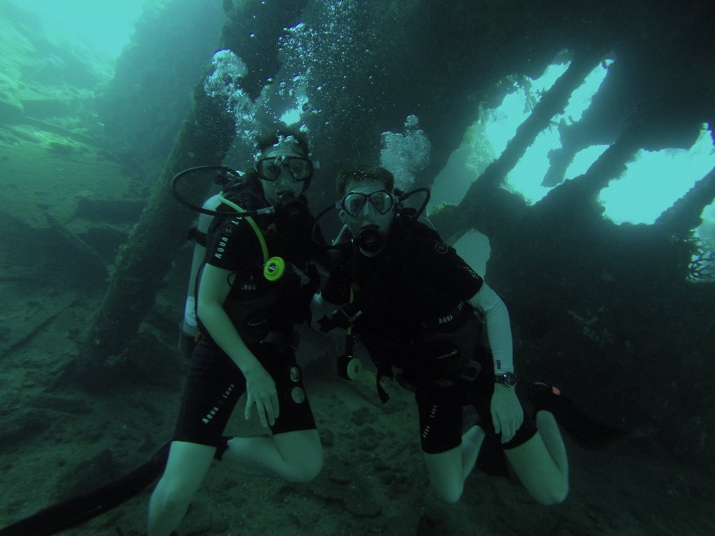 Guten Morgen! Bei unserem Tauchgang zum USAT Liberty Wreck, einem der #PADI top Divespots, auf #Bali haben wir uns auch im Frachtraum umsehen können: goandtravel.de/amed/ #Amed