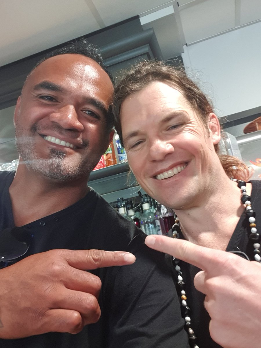 SJocelino's tweet image. Un plaisir de revoir my brother #CAPTAINJOE beaucoup de très bons souvenirs 👌🤙🙇🏾‍♂️ #brasserieduvx