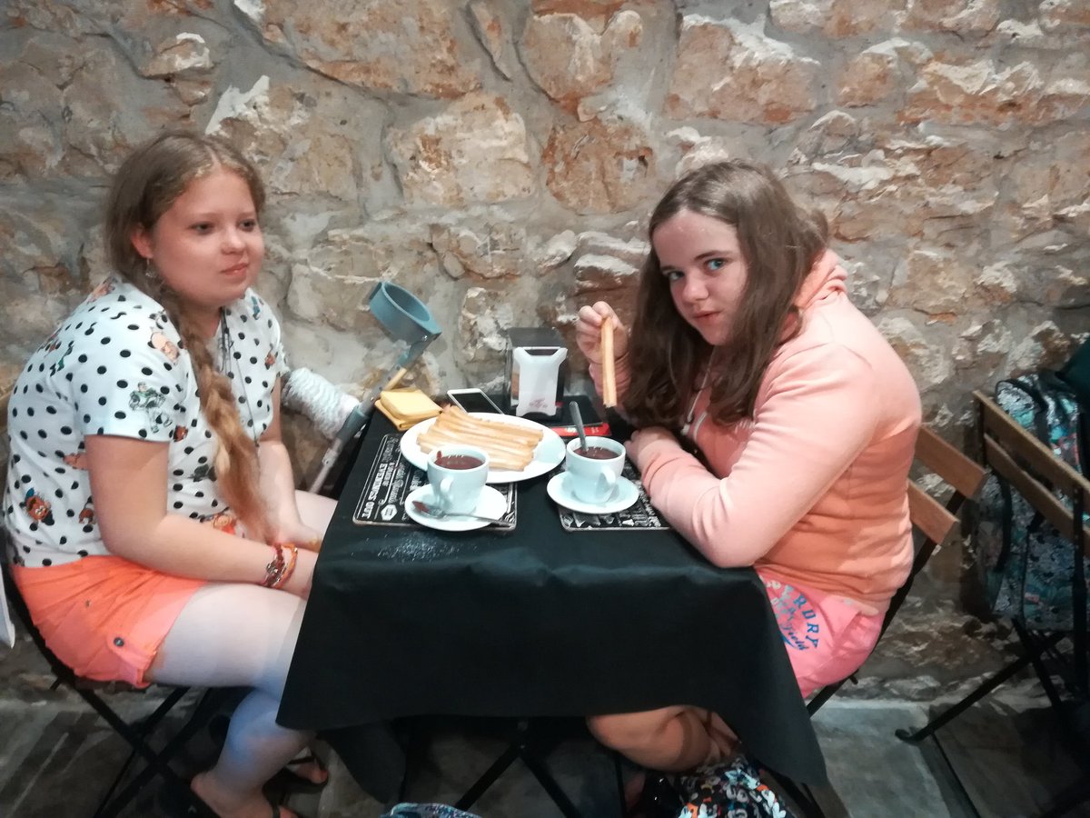 glanymormfl's tweet photo. Last morning- chocolate con churros https://t.co/YBp5I1d3w5