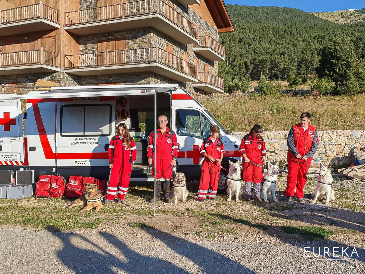 Hoy realizamos un #teambuilding con la asistencia de perros y profesionales de la #CruzRoja expertos en #rescate, para <a href="/SchneiderES/">SchneiderElectric ES</a> . Igual que en la vida real, muchas cosas imprevisibles pueden ocurrir y que pondrán a los equipos a prueba… #confianza, #comunicación y #equipo