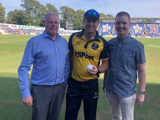 GlamCricket's tweet photo. MATCH BALL SPONSOR// Would like to say a huge thank you to last night’s match ball sponsor Kier Construction 🔥

#GoGlam #TheBigMatch https://t.co/4umRhSp8w0