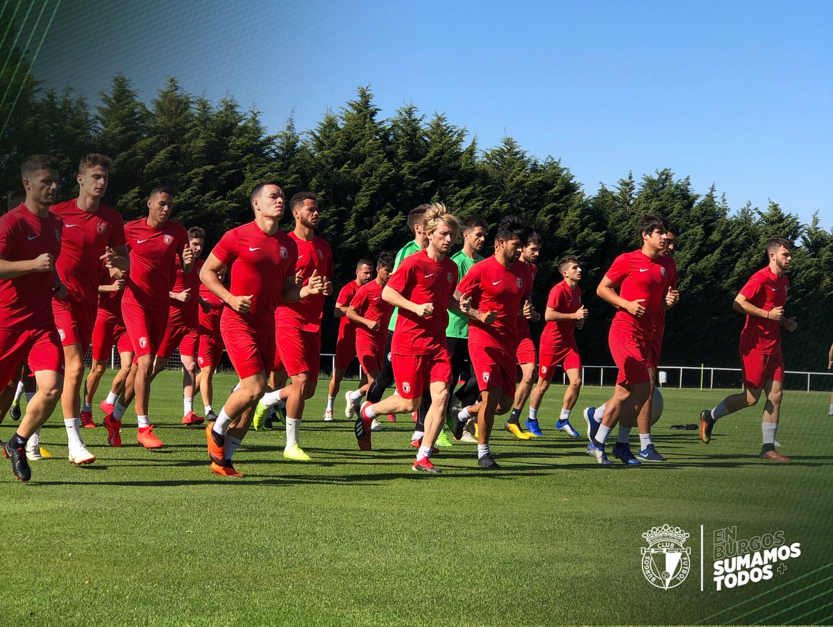Burgos_CF's tweet photo. En este momento nuestra plantilla se encuentra trabajando en el Predio Pallafría #PretemporadaBCF ⚪️⚫️ https://t.co/AhxoxQmVdu
