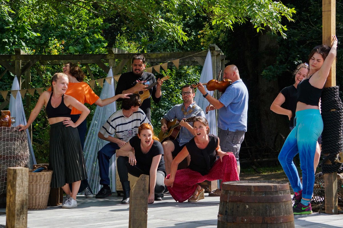 psfestival's tweet photo. #TheComedyofErrors is going down a storm - playing until Monday 22nd!
https://t.co/G9Zr2XnL1N or @_onetreebooks 
@beckyhopepalmer @Will_Gillham_ @TheBenClifford https://t.co/9rZgpjaaL4