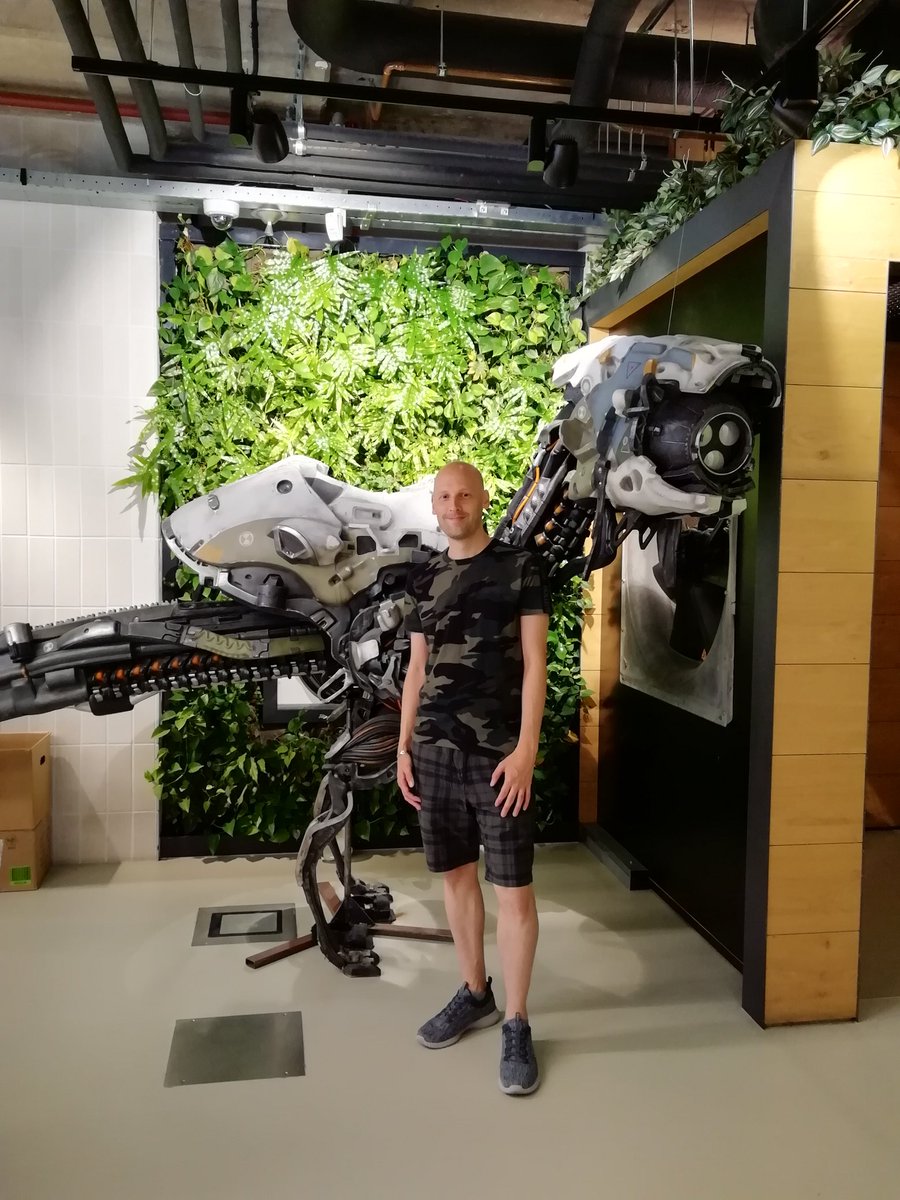 Shough's tweet photo. I've been playing your incredible games since 2004 @Guerrilla
Love you guys β₯οΈ
Thank you to kind man for letting me take pictures in the building!
#visitingfromEngland https://t.co/lpR5THHALt