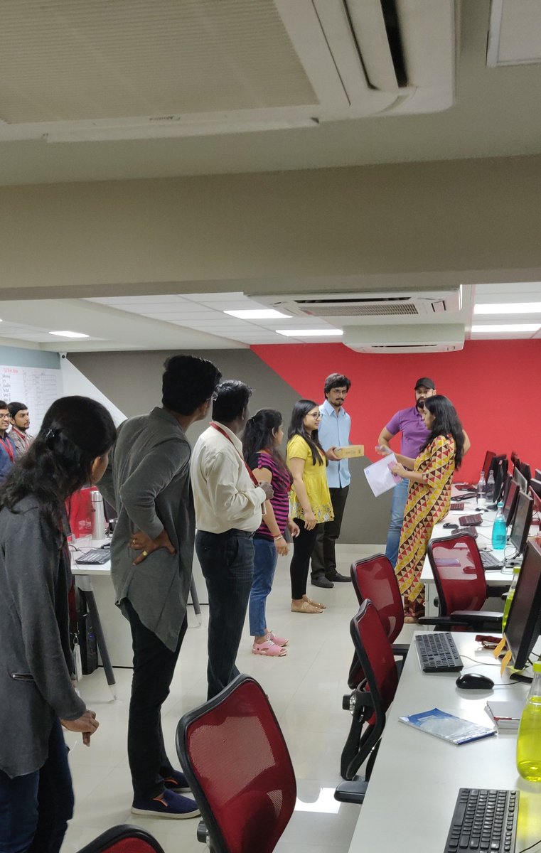 AbsoluteReports's tweet photo. The team took part in an enthralling game of 'Passing the Parcel' in this week's Fun Wednesday activity.

#corporateevent #corporategames #funwednesday https://t.co/cvm4ECon3T