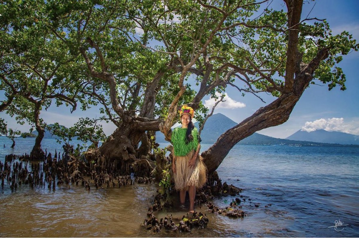 TelukJailolo's tweet photo. Pesona Budaya Kepulauan Rempah dalam bingkai Jailolo International Photo Week 2019
#festivaltelukjailolo https://t.co/oE3YPYKtZW