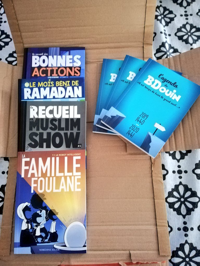 HamdouniMohamed's tweet photo. Au top !
#BDOUIN 
De la lecture pour la route (la veille de notre départ 🌍🧭🚘🛣️🛳️🇫🇷🇪🇦🇲🇦)
Et des Agendas (Hegirien/Grégorien) pour la rentrée 😁 https://t.co/3I8Mt49R62