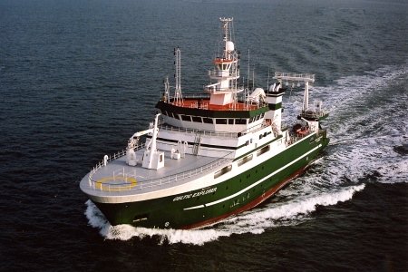 A shark species, previously unrecorded in Irish waters, has been sighted in the Celtic Sea during a recent fisheries survey on the Marine Institute's RV Celtic Explorer. #marine #shark #research #hammerhead #newspecies bit.ly/2GwxwKz