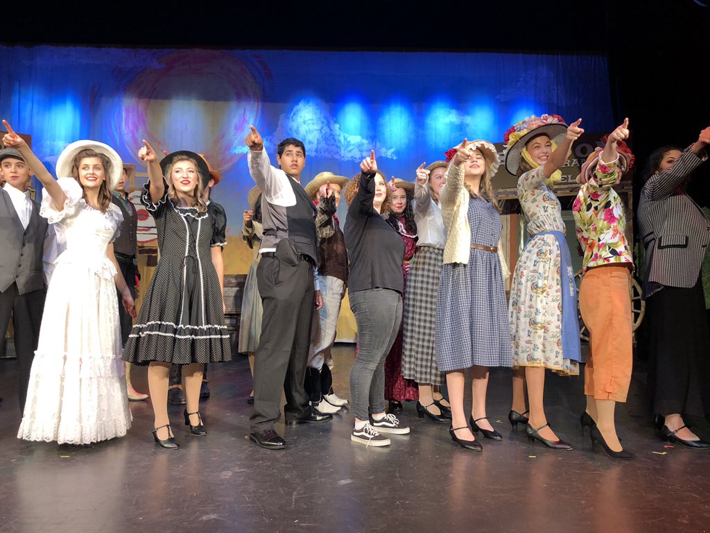 Steph__Sutton's tweet photo. Saw my daughter’s first high school performance tonight! Great job by the entire cast and crew of “Curtains!” @ElmbrookSchools @BCHS_SDE @TheaterBC https://t.co/yAn1WuaA7A