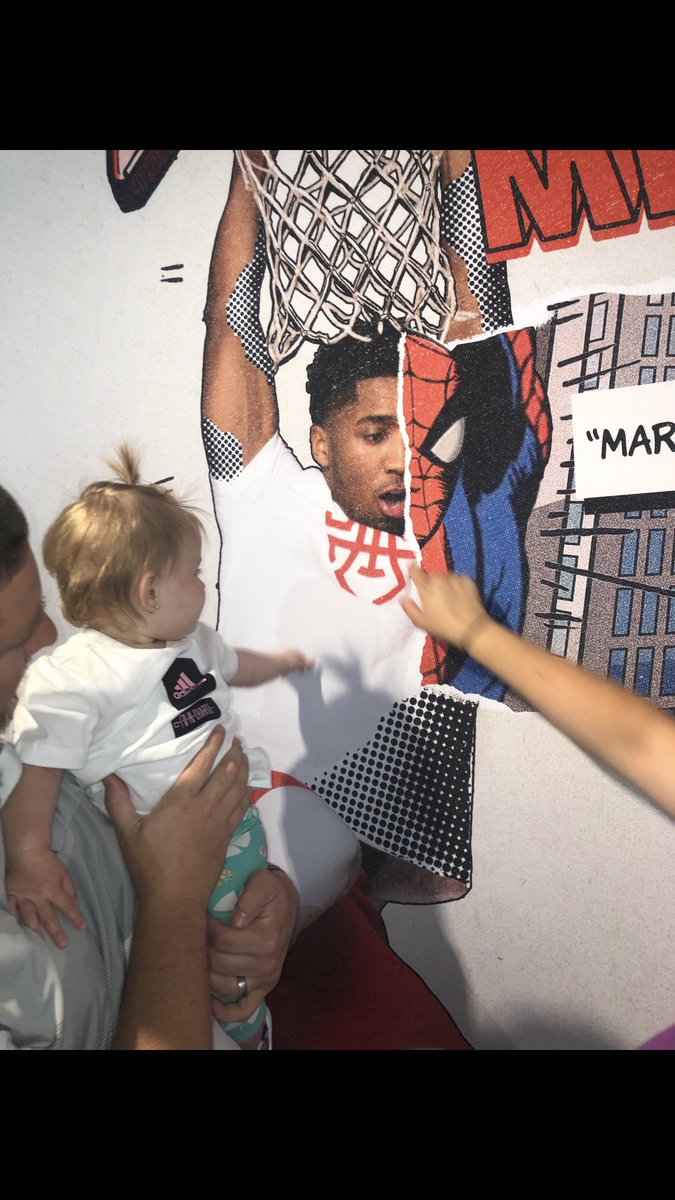 tbroyles21's tweet photo. Took baby girl to the @adidas store today and saw @spidadmitchell on the wall. Of course you know we had to throw our #LsUp #DONISSUE1 @GoCards @NicholeJeanine @UofL_Heather https://t.co/o91fw5owAw
