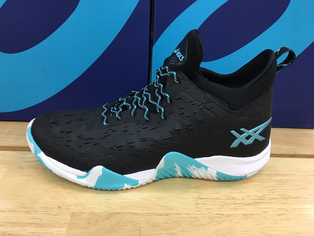 Asicsアシックス バッシュ BLAZE NOVA バスケットボールシューズ
