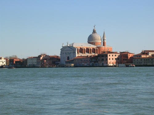 monicacesarato's tweet photo. Good morning from #Venice...back to the weekend...tomorrow Venice celebrates Il Redentore

#365daysof50 https://t.co/LuMAcAiVq6